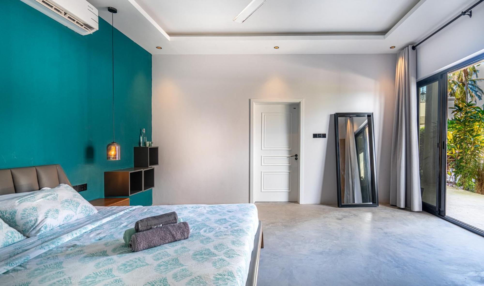 V Hotel In Падже Экстерьер фото